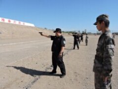 哈密市中院法警支队开展实弹射击训练