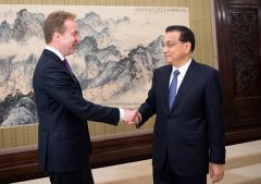 李克强会见挪威外交大臣布伦德