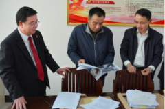 兴业县政法委书记何勇到兴业县法院督查扫黑除恶专项斗争工作